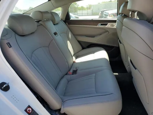 KMHGN4JE7JU235986 2018 2018 Genesis G80- Base 10