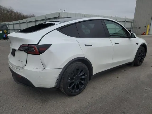 7SAYGDEE1NA010894 2022 2022 Tesla MODEL Y 3