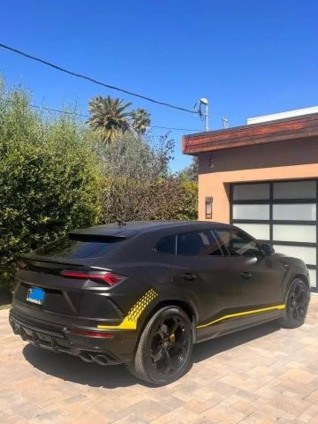 ZPBUA1ZL8KLA05751 2019 2019 Lamborghini Urus 4