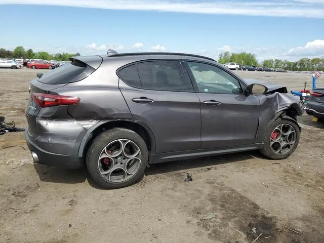 ZASFAKPNXJ7B58978 2018 2018 Alfa Romeo Stelvio- Sport 3