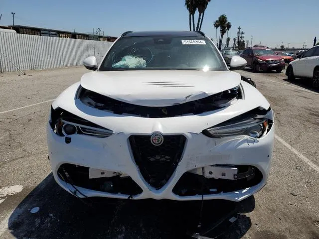 ZASPAKBN8N7D37621 2022 2022 Alfa Romeo Stelvio- TI 5