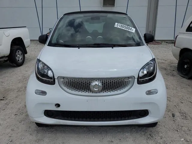 WMEFJ5DA6HK169979 2017 2017 Smart Fortwo 5