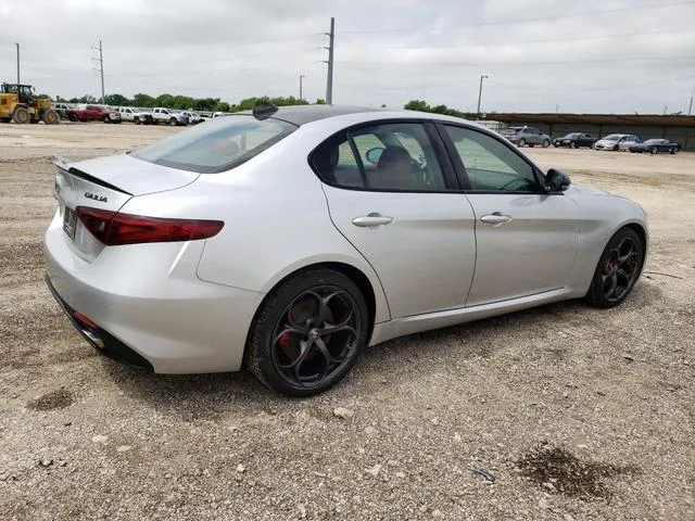 ZARFAEEN9J7597611 2018 2018 Alfa Romeo Giulia- Ti Q4 3