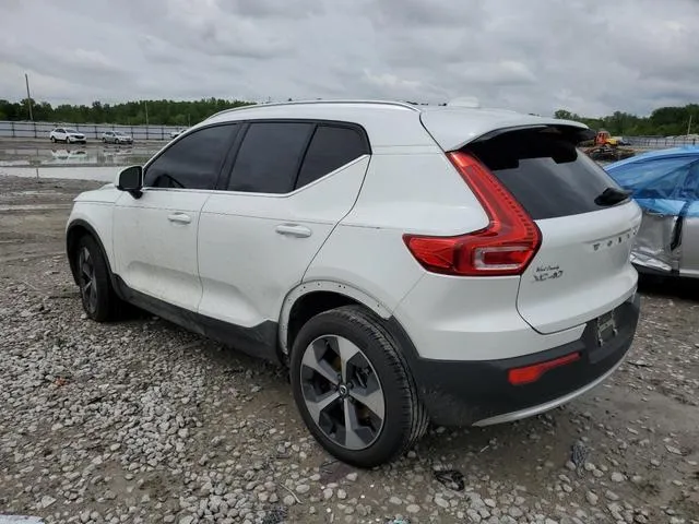 YV4L12UN4P2080362 2023 2023 Volvo XC40- Plus 2