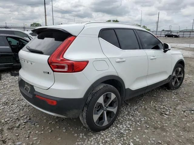 YV4L12UN4P2080362 2023 2023 Volvo XC40- Plus 3