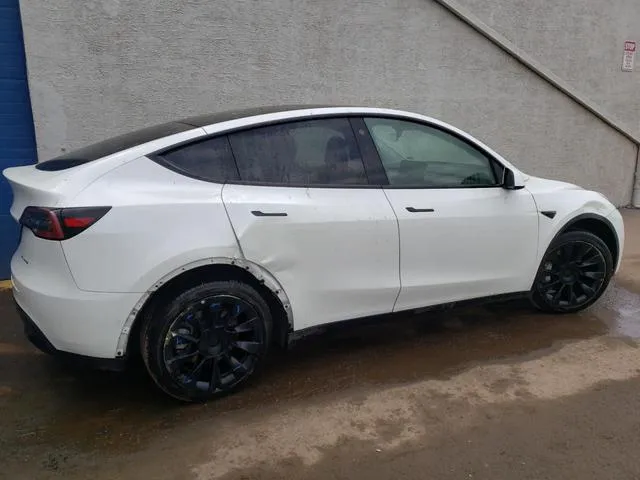 7SAYGDEE6NF385814 2022 2022 Tesla MODEL Y 3