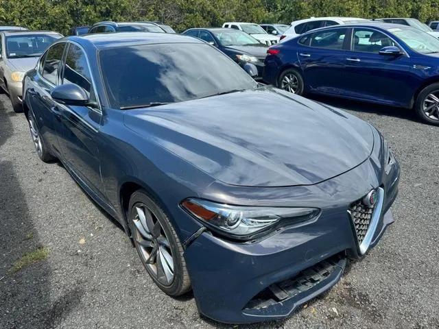 ZARFANAN4K7613043 2019 2019 Alfa Romeo Giulia 4