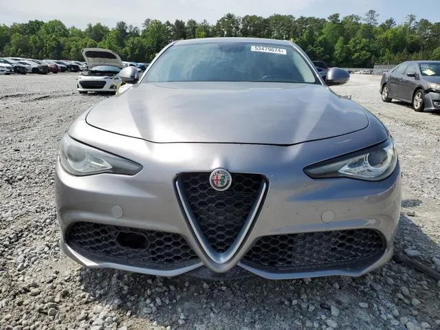 ZARFAEBNXJ7589487 2018 2018 Alfa Romeo Giulia 5