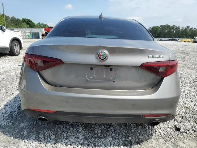 ZARFAEBNXJ7589487 2018 2018 Alfa Romeo Giulia 6