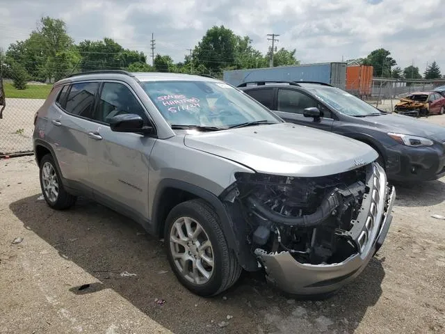 3C4NJDFB6NT113786 2022 2022 Jeep Compass- Latitude Lux 4