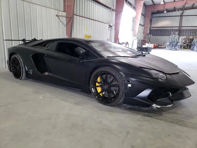 ZHWUC1ZD8FLA03265 2015 2015 Lamborghini Aventador 4