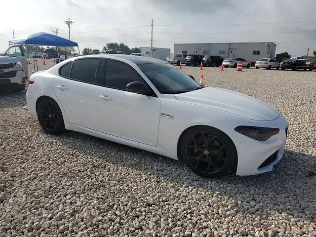 ZARFAMAN5K7620142 2019 2019 Alfa Romeo Giulia 4