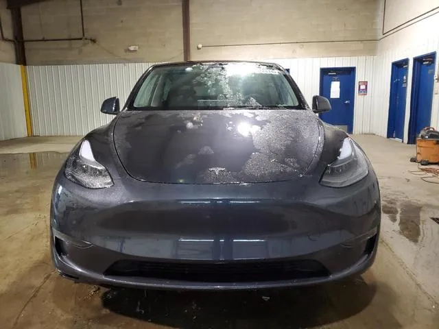 7SAYGDEE0RA261301 2024 2024 Tesla MODEL Y 5