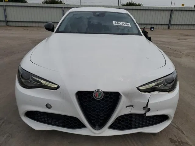 ZARFAMAN0L7623886 2020 2020 Alfa Romeo Giulia 5