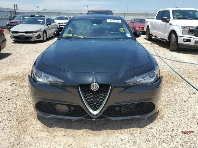 ZARFAMBN2K7603877 2019 2019 Alfa Romeo Giulia- TI 5