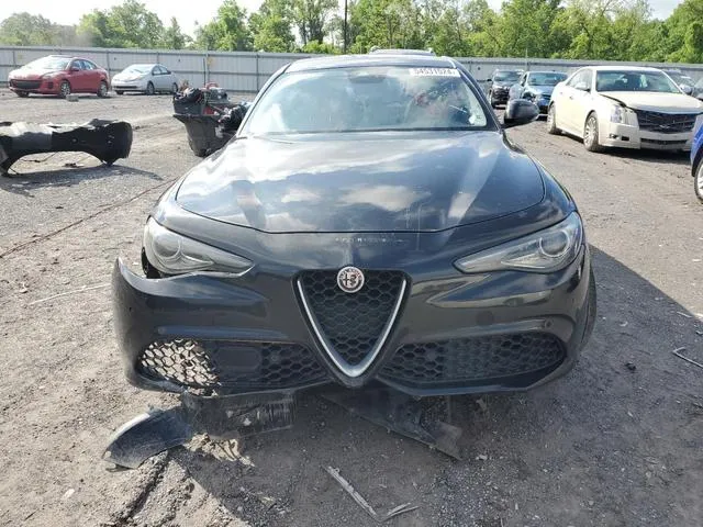 ZARFAEENXH7552199 2017 2017 Alfa Romeo Giulia- Ti Q4 5