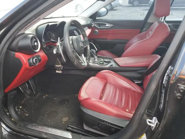 ZARFAEENXH7552199 2017 2017 Alfa Romeo Giulia- Ti Q4 7