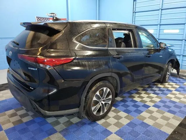 5TDGBRCH5MS537075 2021 2021 Toyota Highlander- Hybrid Xle 3