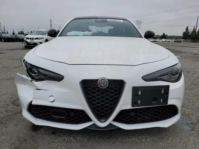 ZARFAMBN9N7666141 2022 2022 Alfa Romeo Giulia- Super 5