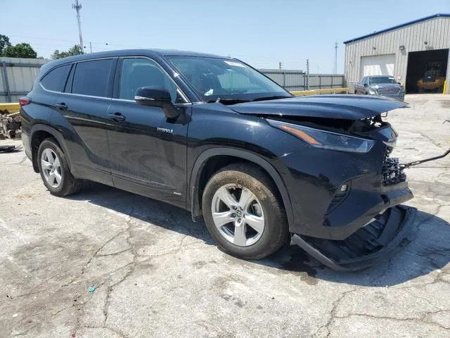 5TDBBRCH4MS515899 2021 2021 Toyota Highlander- Hybrid Le 4