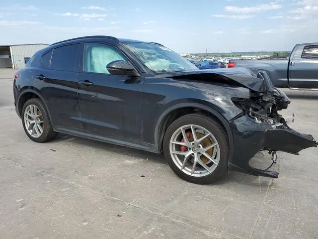 ZASFAKPN0J7B71545 2018 2018 Alfa Romeo Stelvio- Sport 4