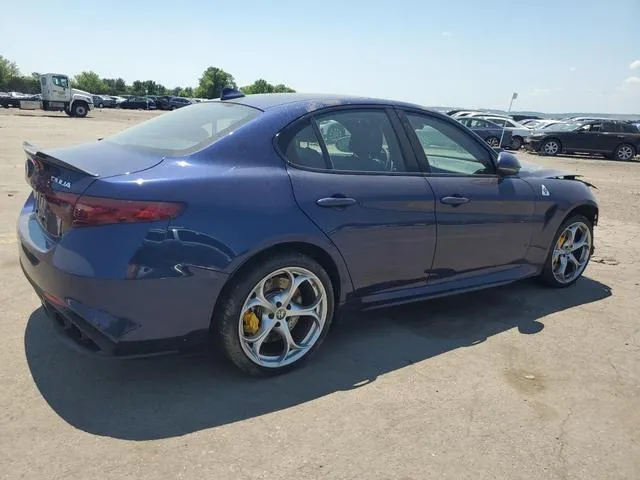 ZARFAEAV2J7574452 2018 2018 Alfa Romeo Giulia- Quadrifoglio 3