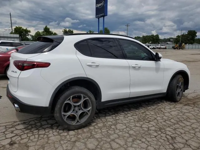 ZASFAKPN2J7B69540 2018 2018 Alfa Romeo Stelvio- Sport 3