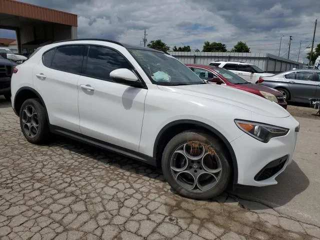 ZASFAKPN2J7B69540 2018 2018 Alfa Romeo Stelvio- Sport 4