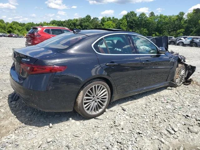 ZARFAEEN0H7551143 2017 2017 Alfa Romeo Giulia- Ti Q4 3