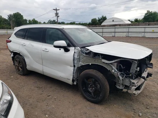 5TDABRCH5NS543966 2022 2022 Toyota Highlander- Hybrid Xle 4