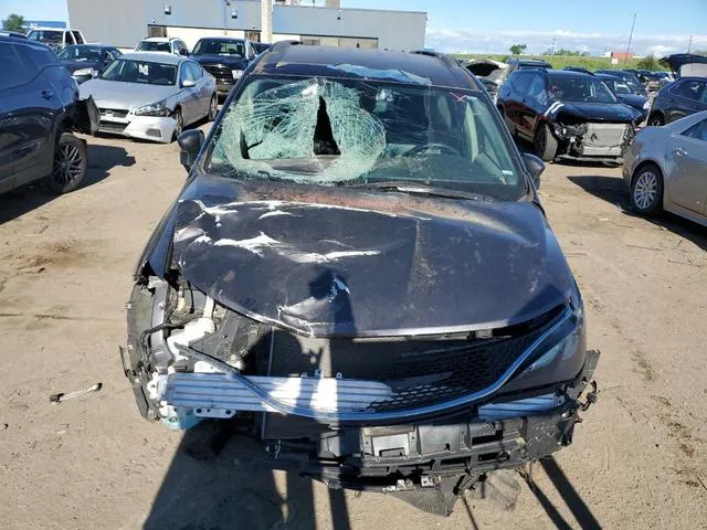 2C4RC1DG4MR543469 2021 2021 Chrysler Voyager- Lxi 5