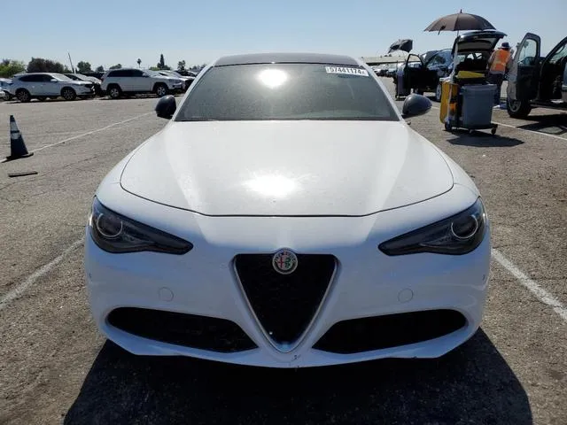 ZARFAMAN9K7621293 2019 2019 Alfa Romeo Giulia 5