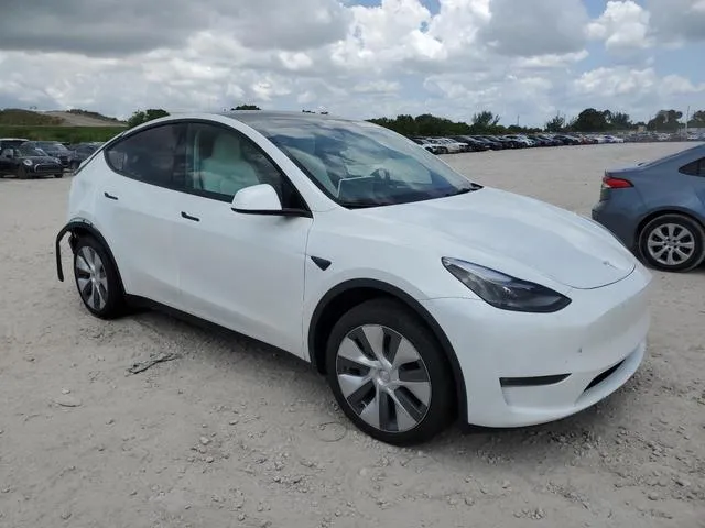 7SAYGDEE8RA255603 2024 2024 Tesla MODEL Y 4