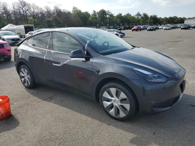 7SAYGDEE8RA255763 2024 2024 Tesla MODEL Y 4