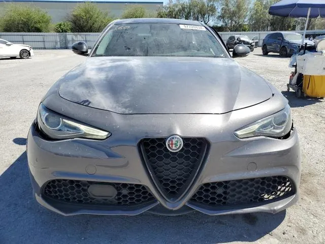 ZARFAECN6J7599464 2018 2018 Alfa Romeo Giulia- TI 5