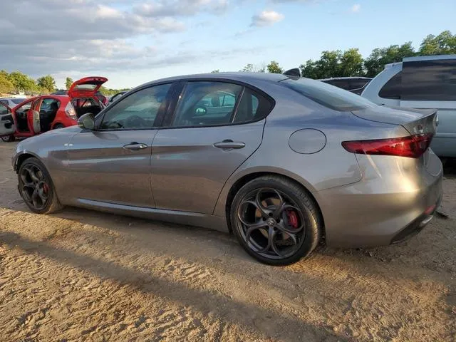 ZARFAEENXJ7597763 2018 2018 Alfa Romeo Giulia- Ti Q4 2