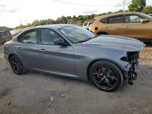 ZARFAEENXJ7597763 2018 2018 Alfa Romeo Giulia- Ti Q4 4