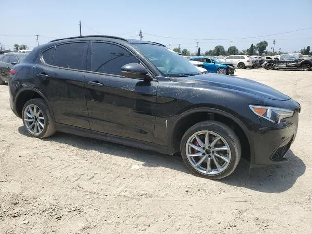 ZASFAKAN2J7B88856 2018 2018 Alfa Romeo Stelvio 4