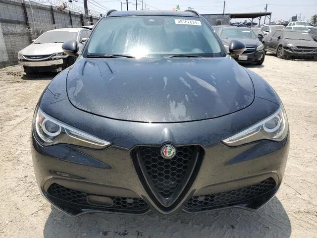 ZASFAKAN2J7B88856 2018 2018 Alfa Romeo Stelvio 5