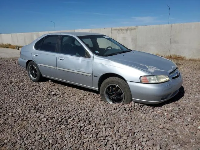 1N4DL01DX1C114569 2001 2001 Nissan Altima- XE 4