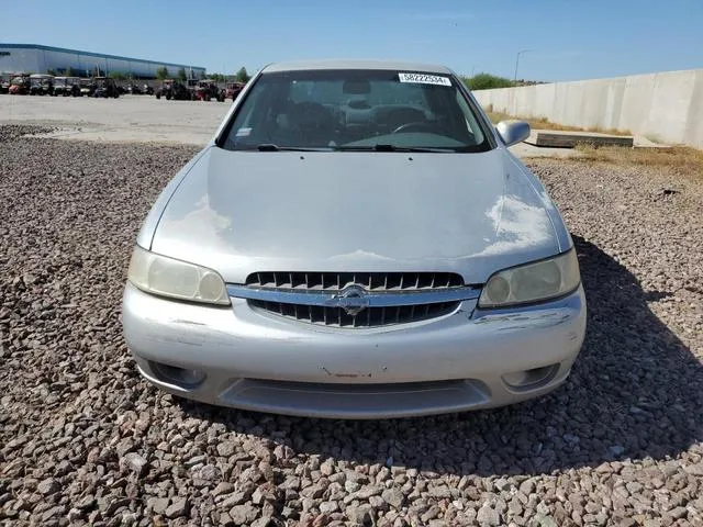 1N4DL01DX1C114569 2001 2001 Nissan Altima- XE 5