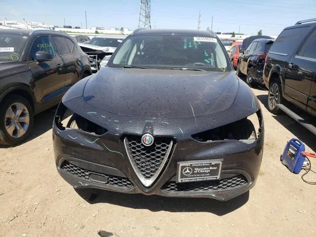 ZASFAKAN7J7B66870 2018 2018 Alfa Romeo Stelvio 5