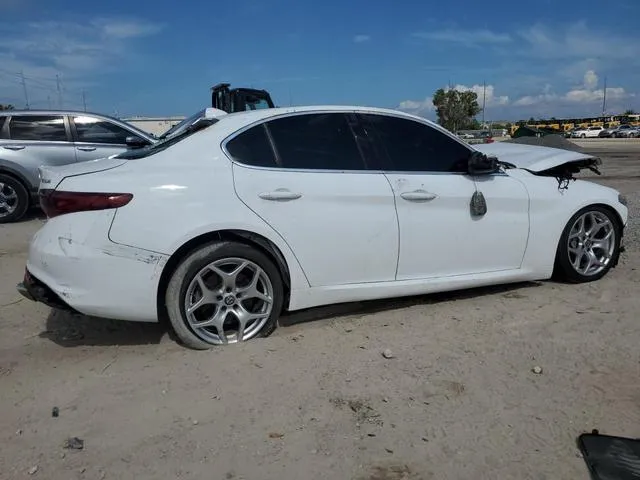 ZARFAECN0J7576410 2018 2018 Alfa Romeo Giulia- TI 3