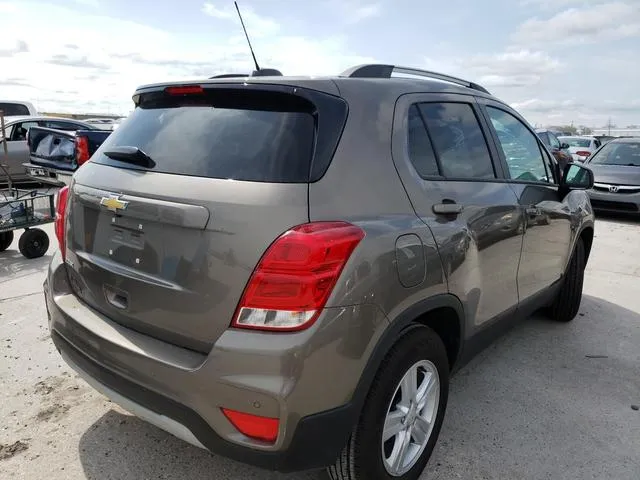 KL7CJLSB9MB309600 2021 2021 Chevrolet Trax- 1LT 4