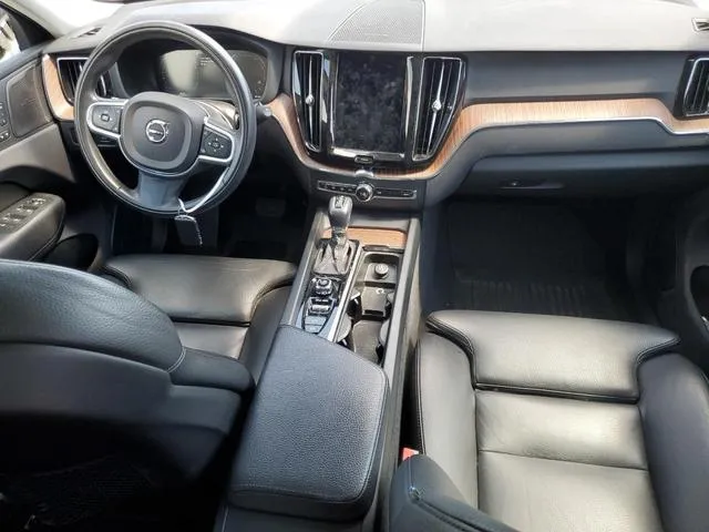 LYVA22RKXKB220508 2019 2019 Volvo XC60- T6 Momentum 8