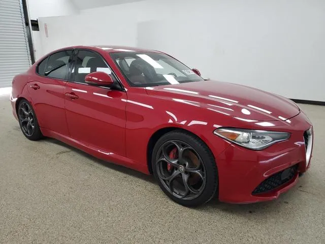 ZARFAECNXJ7576849 2018 2018 Alfa Romeo Giulia- TI 4