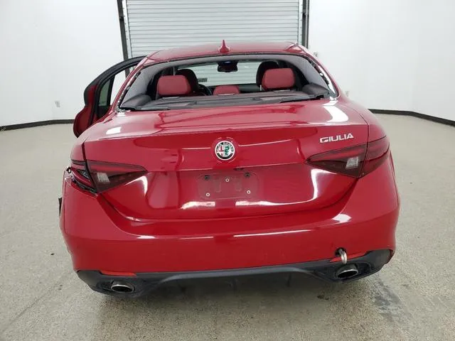 ZARFAECNXJ7576849 2018 2018 Alfa Romeo Giulia- TI 6