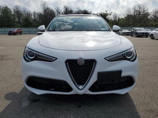 ZASFAKPN1J7B89617 2018 2018 Alfa Romeo Stelvio- Sport 5