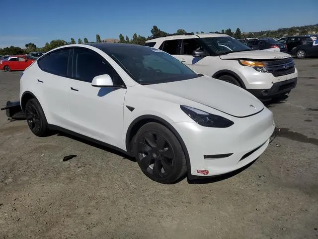 7SAYGAEE8RF048811 2024 2024 Tesla MODEL Y 4