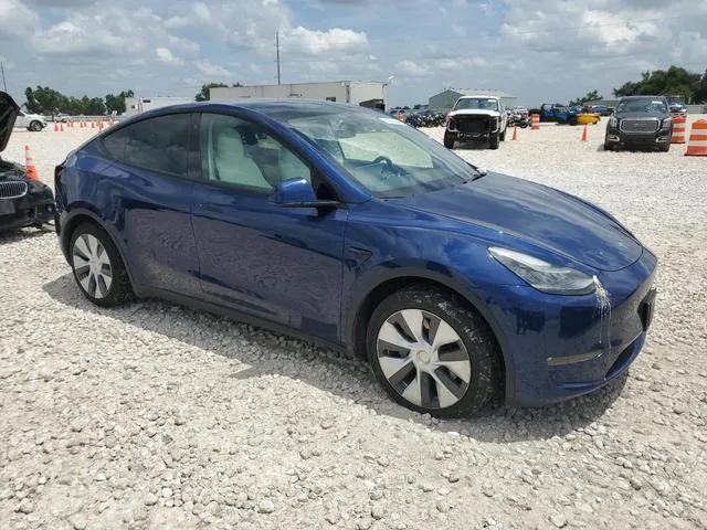 7SAYGDEE9NF380543 2022 2022 Tesla MODEL Y 4